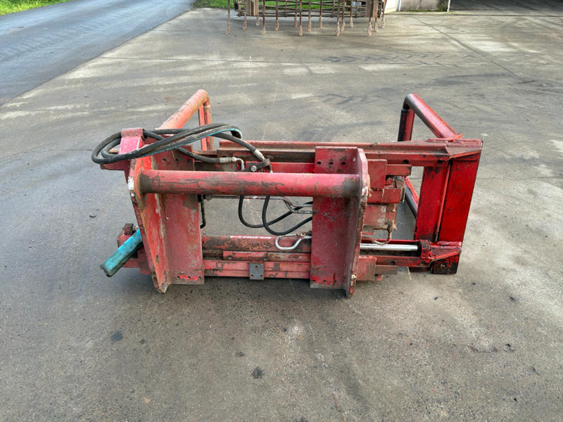 BOLZONI AURAMO KB N9A - Front loader for tractor: picture 5 BOLZONI AURAMO KB N9A - Front loader for tractor: picture 5