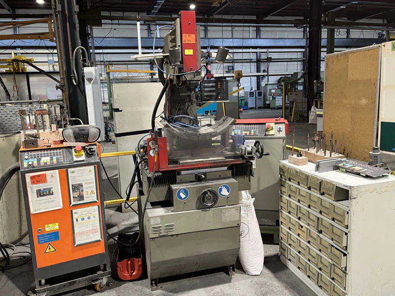 Charmilles Technologies Form 20 - Construction machinery: picture 1 Charmilles Technologies Form 20 - Construction machinery: picture 1