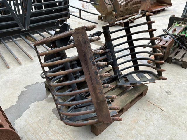 Delvano L1000 - Front loader for tractor: picture 5 Delvano L1000 - Front loader for tractor: picture 5