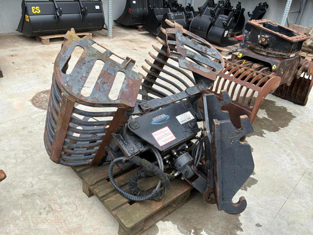 Delvano L1000 - Front loader for tractor: picture 2 Delvano L1000 - Front loader for tractor: picture 2