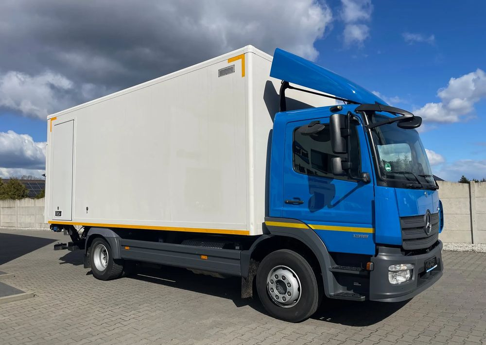 Mercedes-Benz ATEGO 1318, kontener 6,2m, ładowność 7,5 tony! - Box truck: picture 5 Mercedes-Benz ATEGO 1318, kontener 6,2m, ładowność 7,5 tony! - Box truck: picture 5