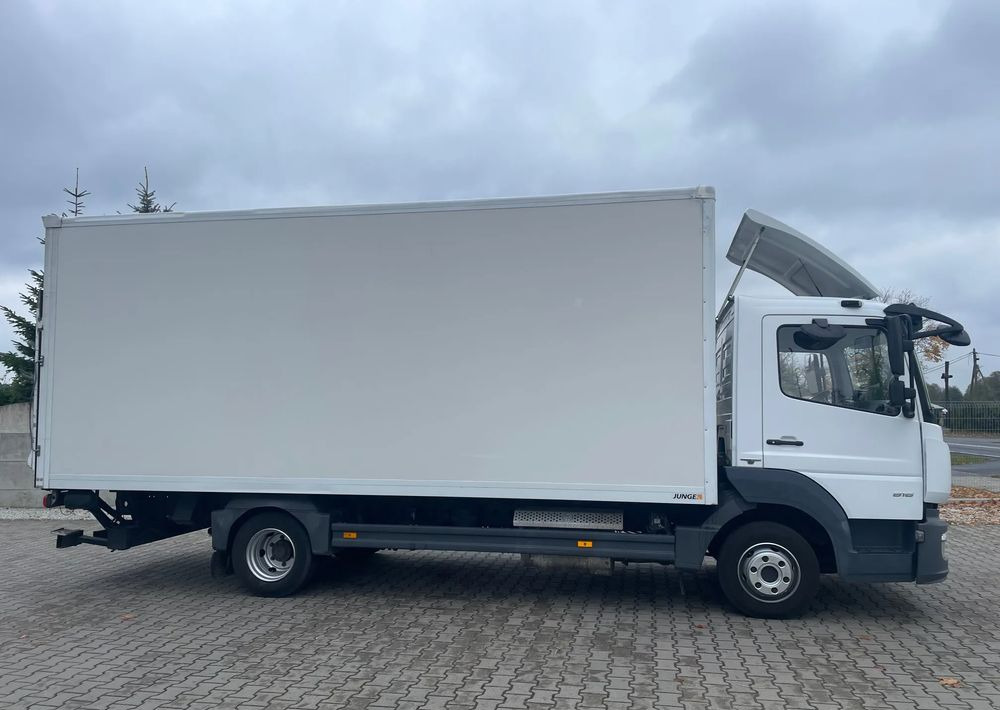 Mercedes-Benz ATEGO 816 DMC 8600 kg - Box truck: picture 4 Mercedes-Benz ATEGO 816 DMC 8600 kg - Box truck: picture 4