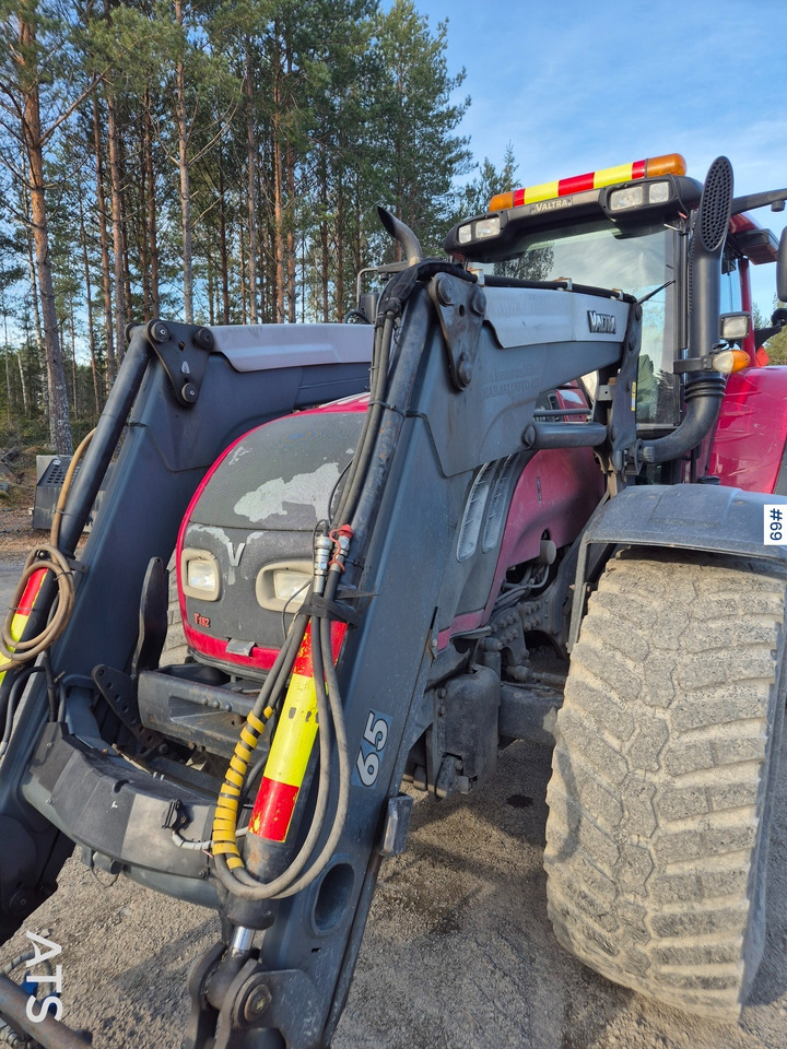 Farm tractor Valtra T182: picture 8 Farm tractor Valtra T182: picture 8