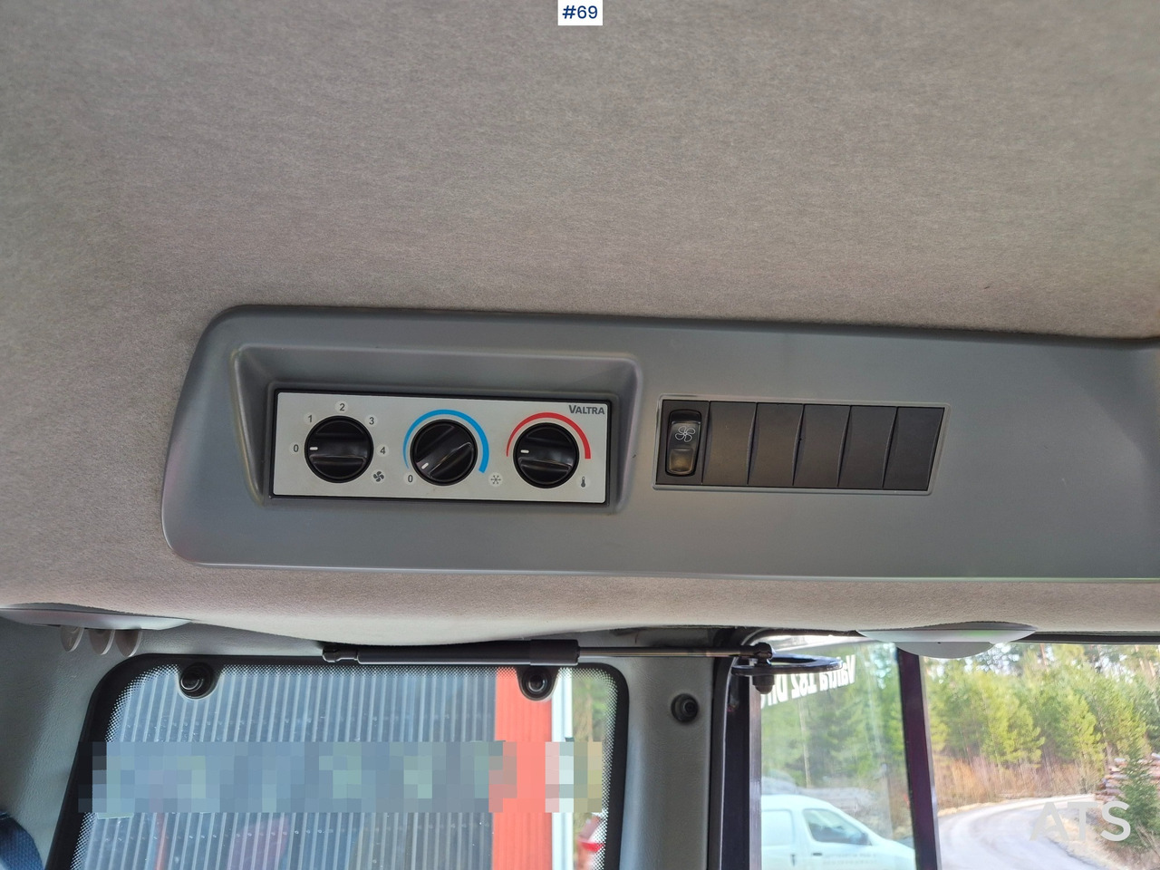 Farm tractor Valtra T182: picture 19 Farm tractor Valtra T182: picture 19