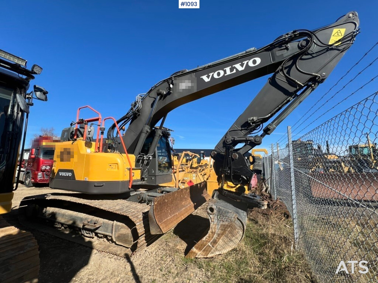 Volvo ECR 235 EL - Backhoe loader: picture 3 Volvo ECR 235 EL - Backhoe loader: picture 3