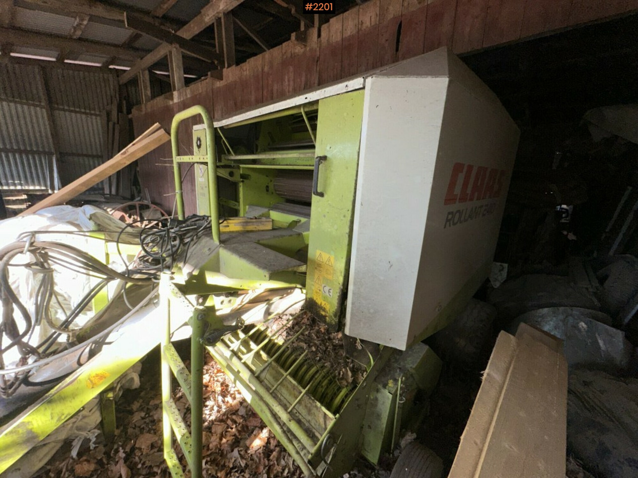 Baler Claas Rollant 240 - Tedding equipment: picture 3 Baler Claas Rollant 240 - Tedding equipment: picture 3