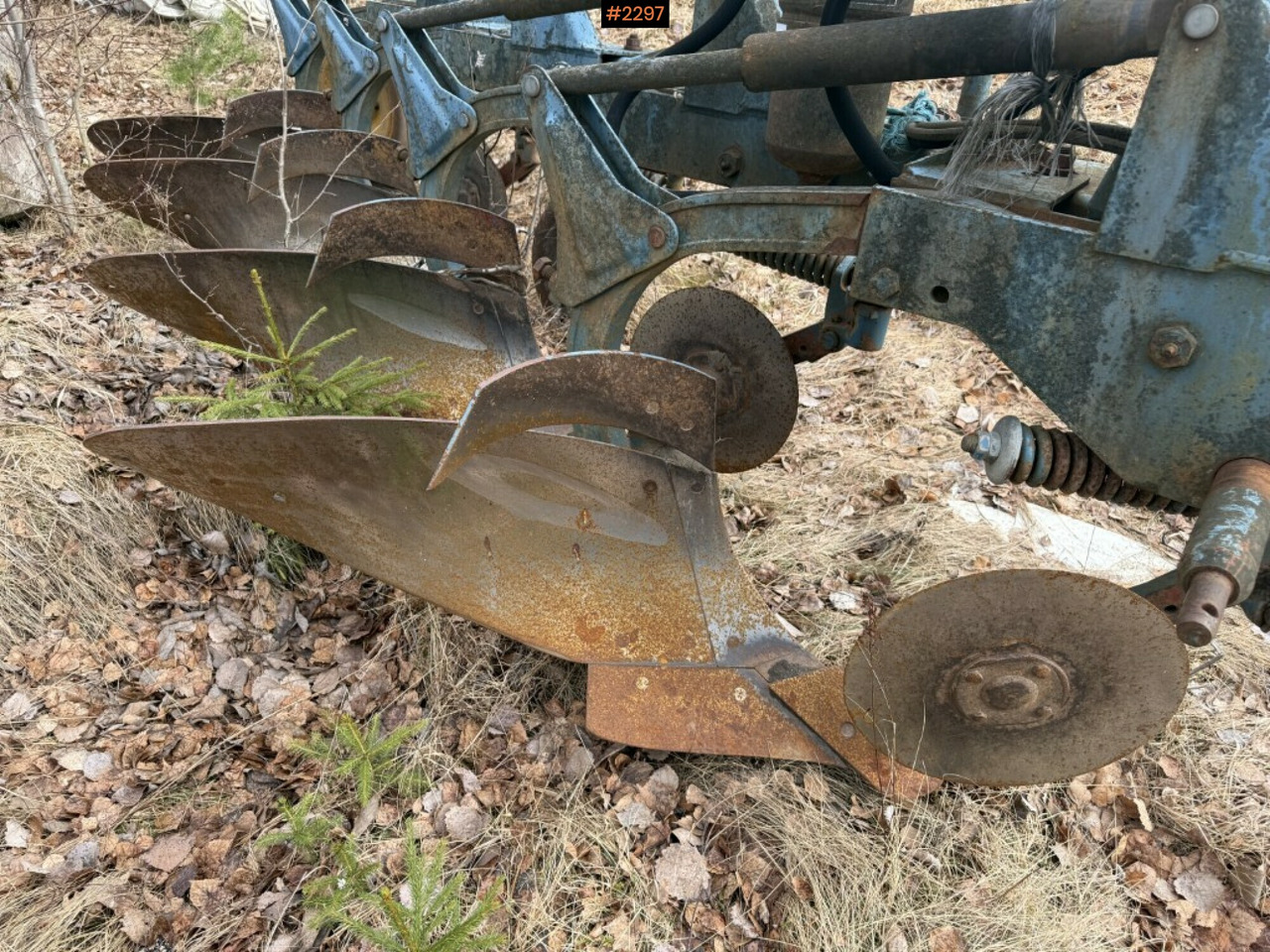 Brick Plough 4 furrow Överum C 487 - Soil tillage equipment: picture 1 Brick Plough 4 furrow Överum C 487 - Soil tillage equipment: picture 1