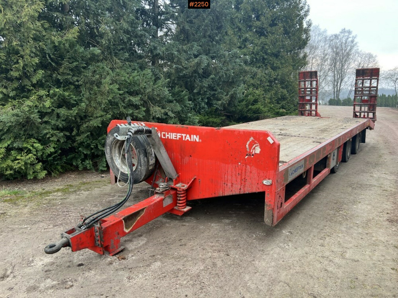 Machine trailer - Chieftain Trailers LTD - For tractor - Low loader trailer: picture 1 Machine trailer - Chieftain Trailers LTD - For tractor - Low loader trailer: picture 1