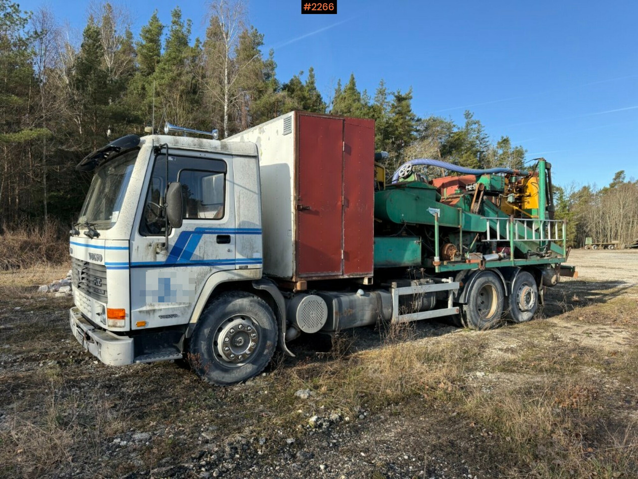 Volvo FL10 6x2 with mobile grain mill - Truck: picture 1 Volvo FL10 6x2 with mobile grain mill - Truck: picture 1