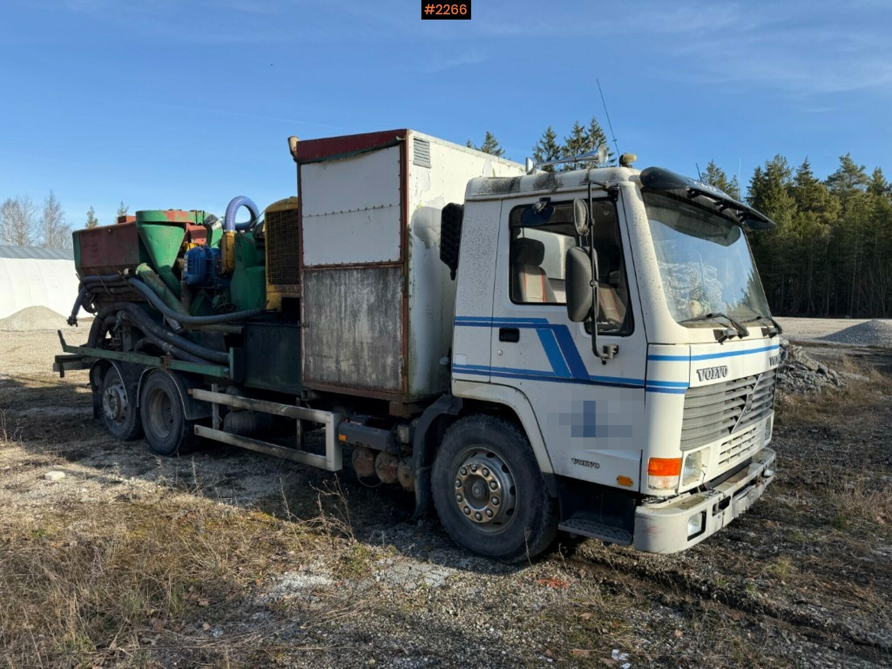 Volvo FL10 6x2 with mobile grain mill - Truck: picture 2 Volvo FL10 6x2 with mobile grain mill - Truck: picture 2