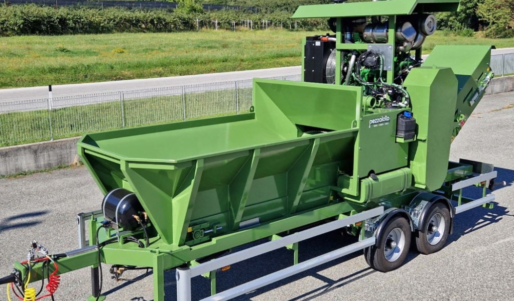 Pezzolato S 9000 with Iveco engine Schredder/Shredder Grünsc - Crusher: picture 1 Pezzolato S 9000 with Iveco engine Schredder/Shredder Grünsc - Crusher: picture 1