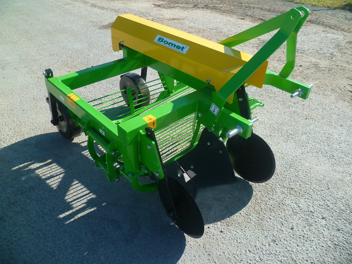 BOMET Arracheuse à Pommes de Terre 1 rang URSA - Potato harvester: picture 2 BOMET Arracheuse à Pommes de Terre 1 rang URSA - Potato harvester: picture 2