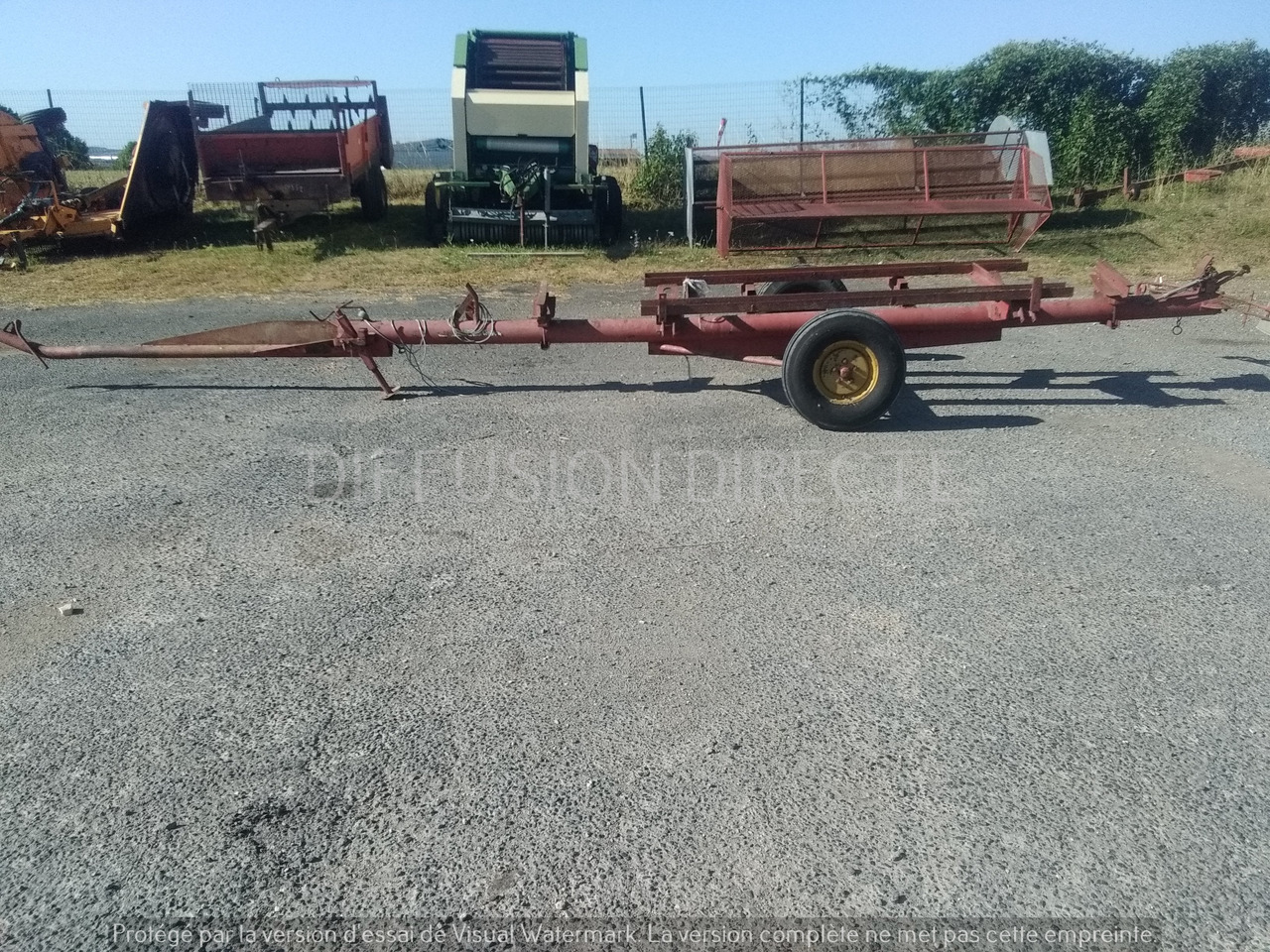 MASSEY FERGUSON CHARIOT DE COUPE 450 - Combine header trailer: picture 3 MASSEY FERGUSON CHARIOT DE COUPE 450 - Combine header trailer: picture 3