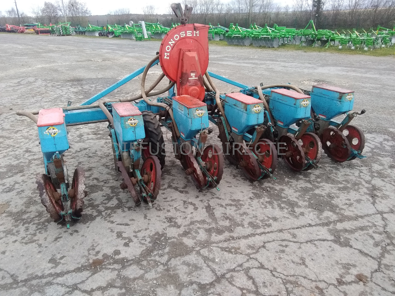 MONOSEM SEMOIR MONOGRAINE PNU - Precision sowing machine: picture 2 MONOSEM SEMOIR MONOGRAINE PNU - Precision sowing machine: picture 2