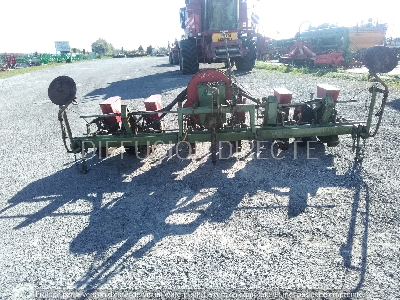 NODET SEMOIR MONOGRAINE PN II - Precision sowing machine: picture 2 NODET SEMOIR MONOGRAINE PN II - Precision sowing machine: picture 2