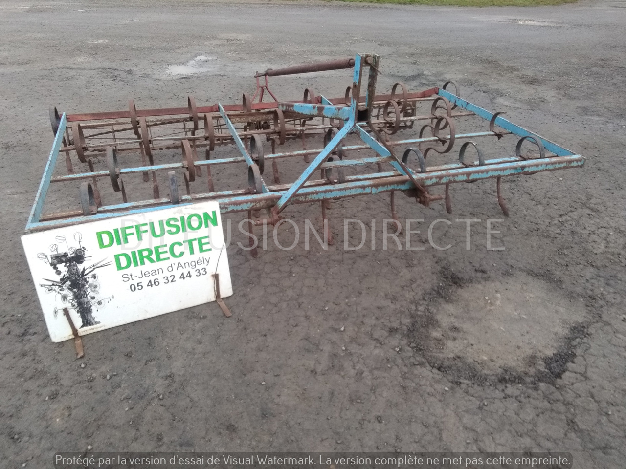 VIBROCULTEUR 300 - Cultivator: picture 1 VIBROCULTEUR 300 - Cultivator: picture 1