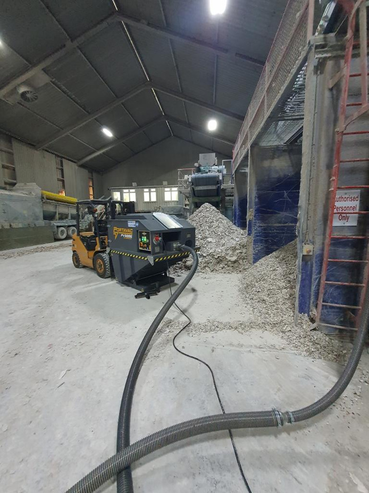 Portavac - PV300E - Industrial vacuum cleaner: picture 5 Portavac - PV300E - Industrial vacuum cleaner: picture 5