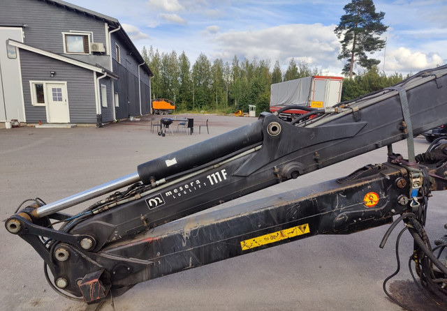 LogliftMesera / Loglift F111FT Sähköohjattu - Truck mounted crane: picture 4 LogliftMesera / Loglift F111FT Sähköohjattu - Truck mounted crane: picture 4
