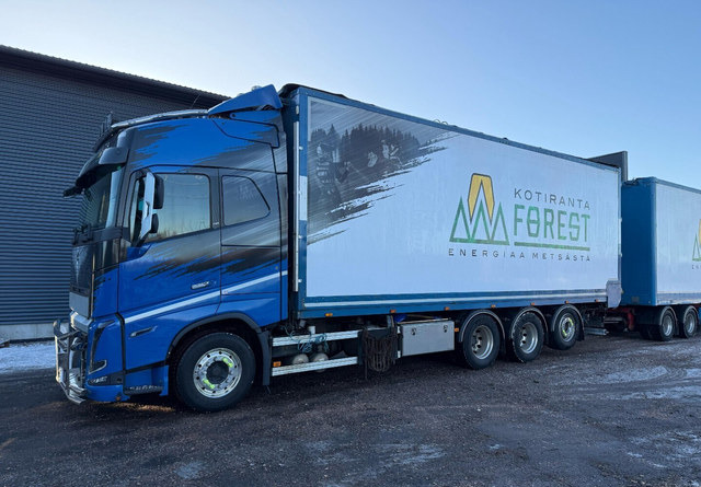 Volvo fh16 - Box truck: picture 2 Volvo fh16 - Box truck: picture 2