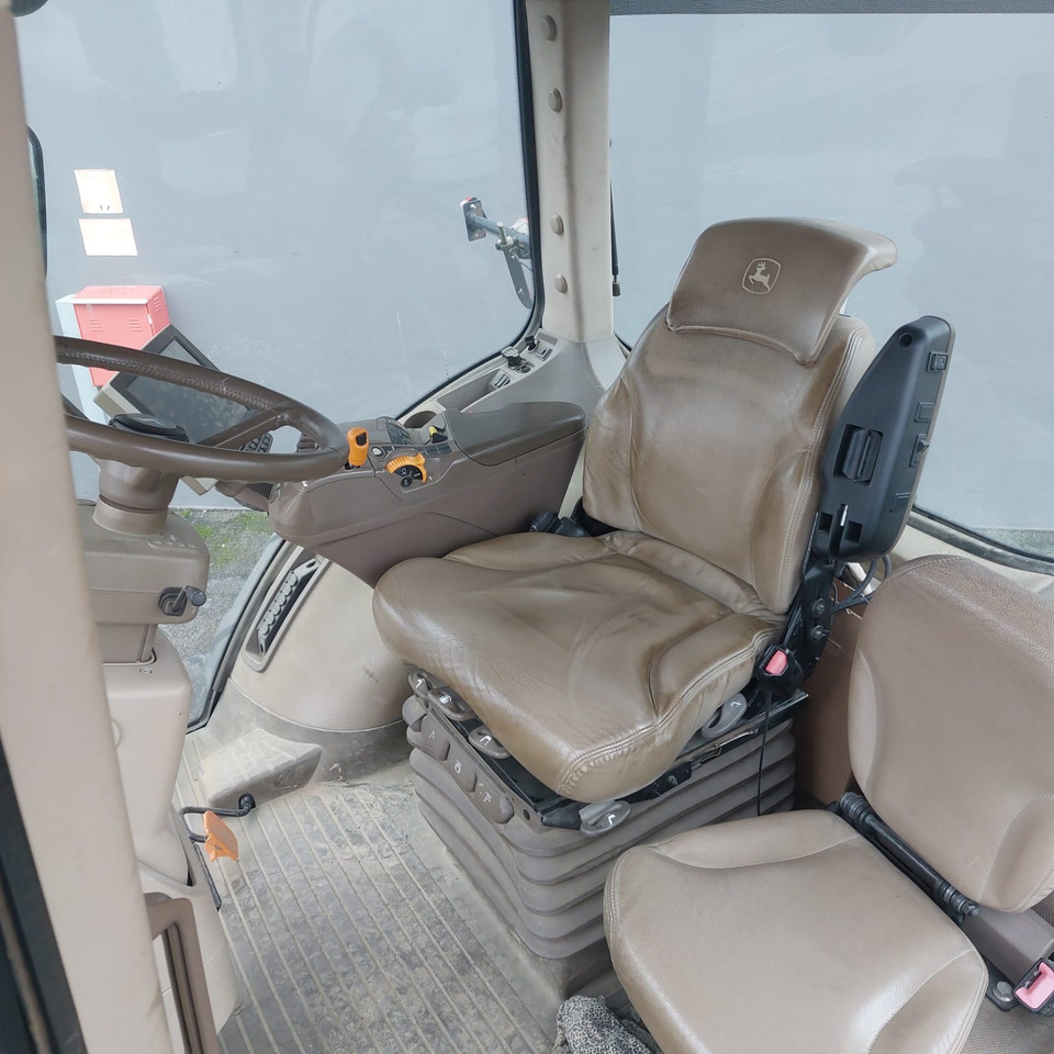 JHON DEERE 8370 RT - Farm tractor: picture 2 JHON DEERE 8370 RT - Farm tractor: picture 2