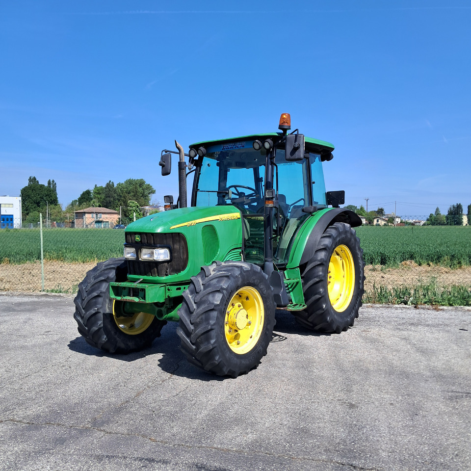 JOHN DEERE 5720 - Farm tractor: picture 1 JOHN DEERE 5720 - Farm tractor: picture 1