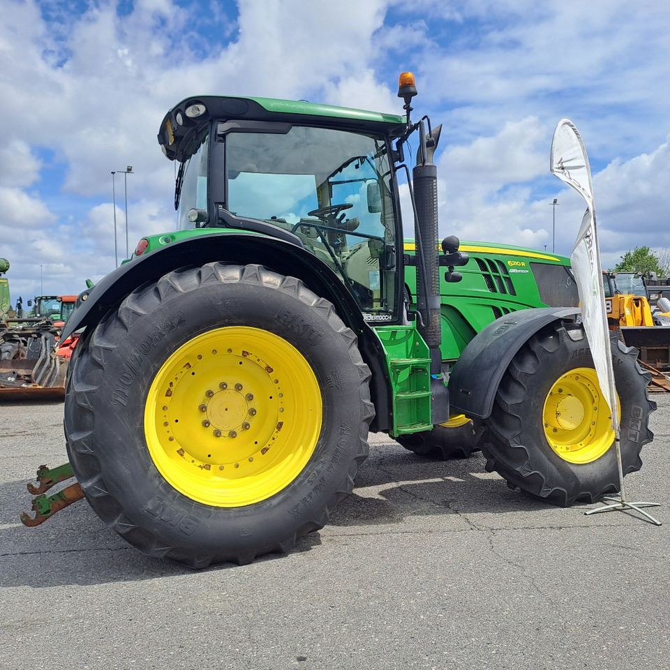 JOHN DEERE 6210R - Farm tractor: picture 2 JOHN DEERE 6210R - Farm tractor: picture 2