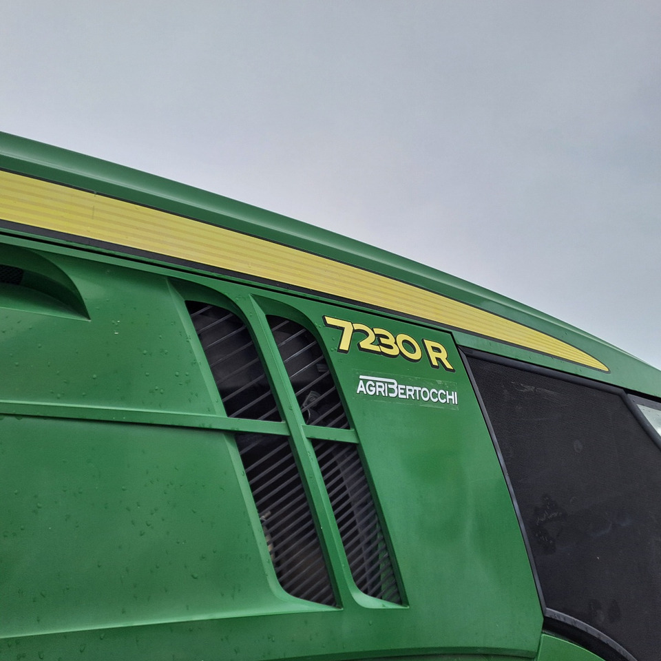 JOHN DEERE 7230R - Farm tractor: picture 4 JOHN DEERE 7230R - Farm tractor: picture 4