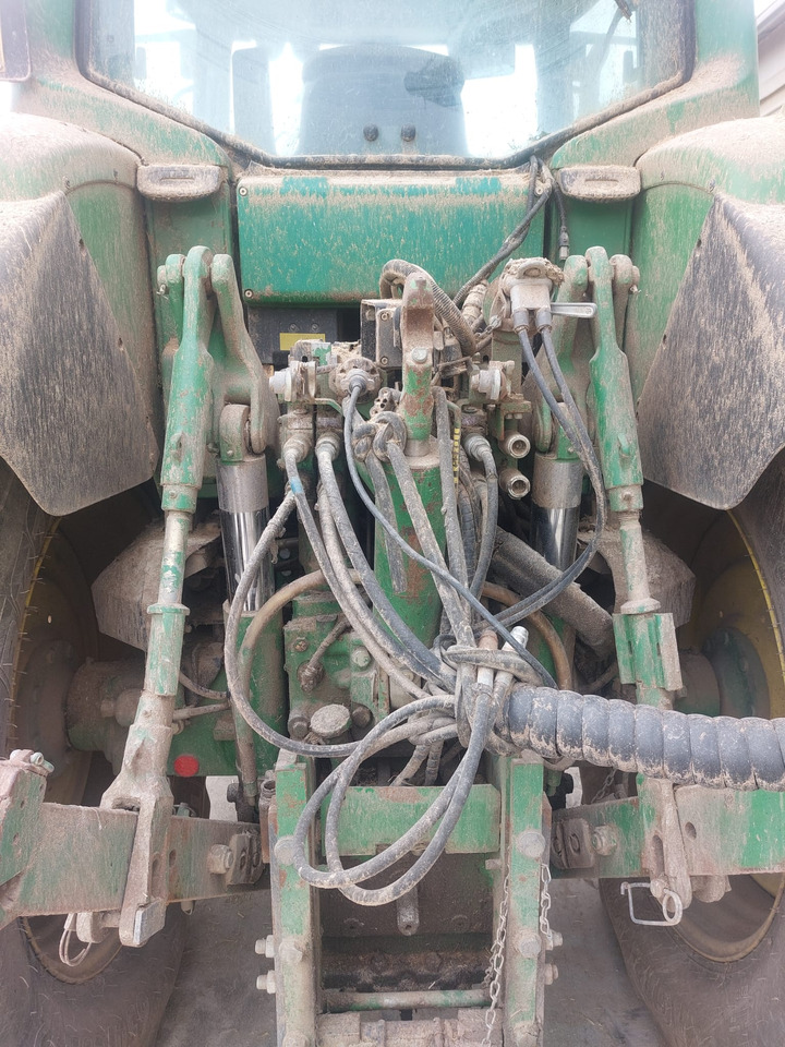 JOHN DEERE 7530 - Farm tractor: picture 4 JOHN DEERE 7530 - Farm tractor: picture 4