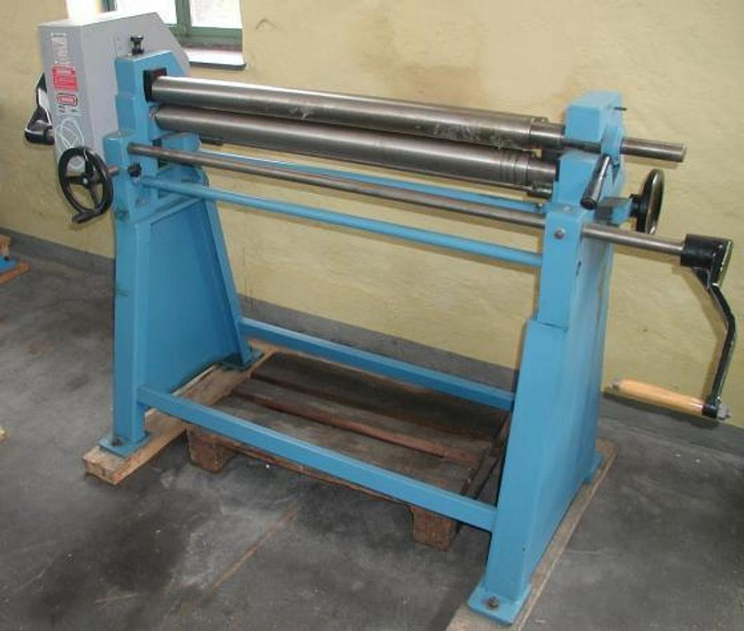 Dreiwalzen-Rundbiegemaschine AKYAPAK - Metalworking machinery: picture 1 Dreiwalzen-Rundbiegemaschine AKYAPAK - Metalworking machinery: picture 1