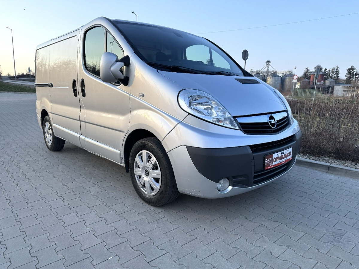 Opel Vivaro 2.0 DCI 115KM Rok 2013 Sprowadzony Bezwypadkowy Nawigacja Klima - Panel van: picture 5 Opel Vivaro 2.0 DCI 115KM Rok 2013 Sprowadzony Bezwypadkowy Nawigacja Klima - Panel van: picture 5