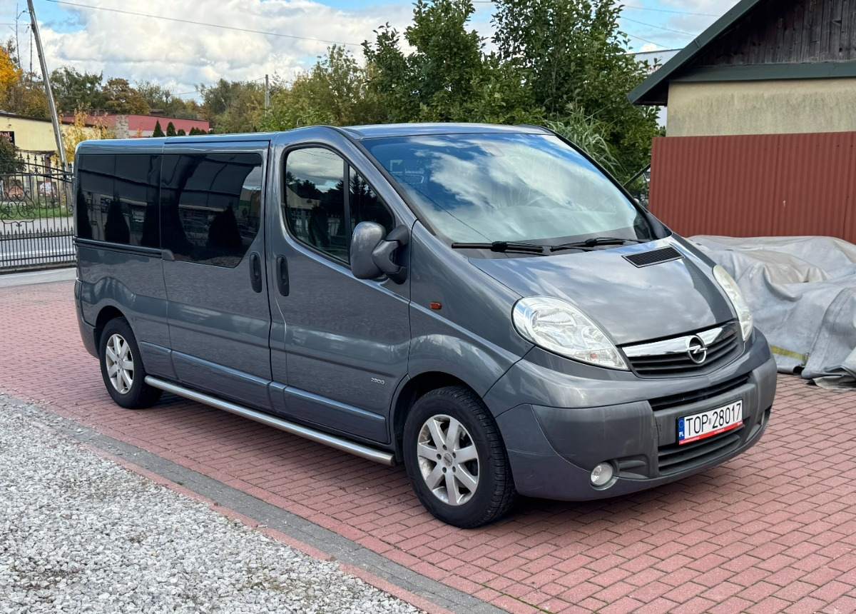 Opel Vivaro LONG 2.5 150KM Brygadówka Brygada Bezwypadkowy Super Stan FV23 - Combi van: picture 1 Opel Vivaro LONG 2.5 150KM Brygadówka Brygada Bezwypadkowy Super Stan FV23 - Combi van: picture 1