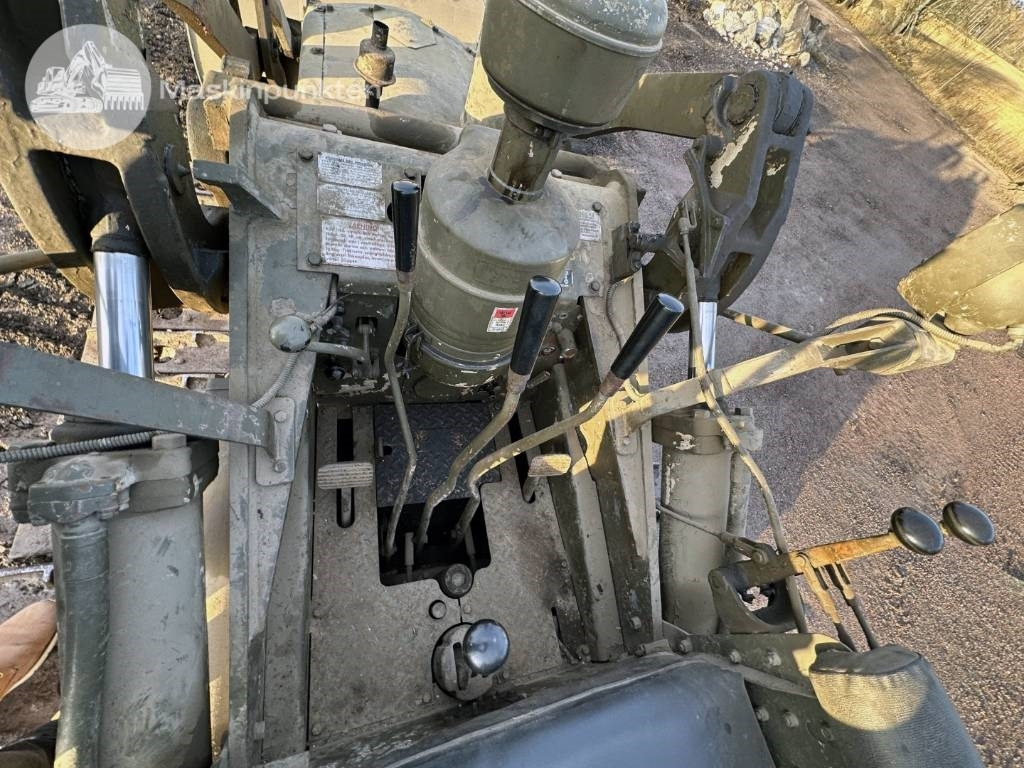 Crawler loader CAT 955: picture 13