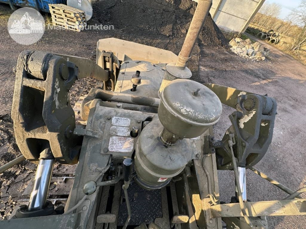 Crawler loader CAT 955: picture 14