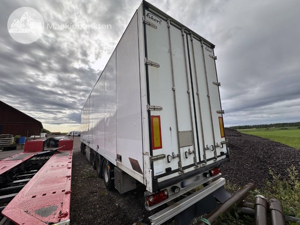 Ekeri T 3 + Krone Dolly - Closed box semi-trailer: picture 5 Ekeri T 3 + Krone Dolly - Closed box semi-trailer: picture 5