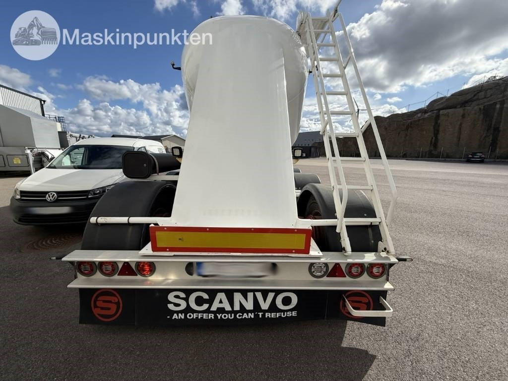 Interconsult Tanktrailer - Tanker semi-trailer: picture 3 Interconsult Tanktrailer - Tanker semi-trailer: picture 3