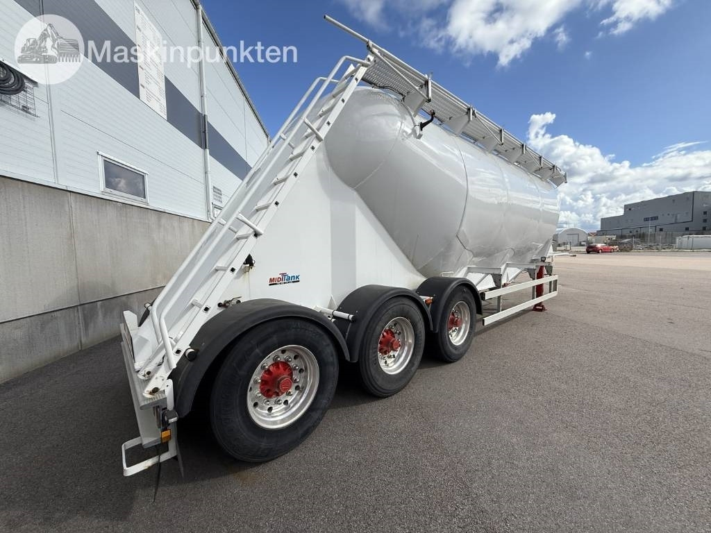 Interconsult Tanktrailer - Tanker semi-trailer: picture 2 Interconsult Tanktrailer - Tanker semi-trailer: picture 2