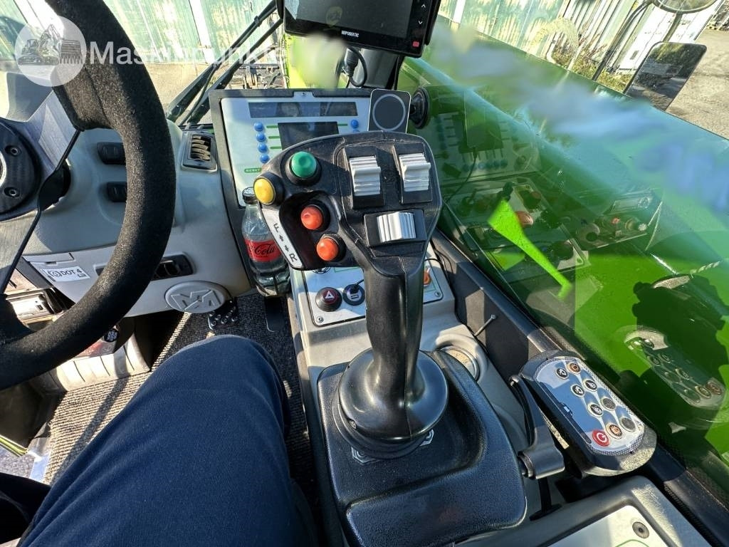 Telescopic handler Merlo Roto40.30 MCSS: picture 18