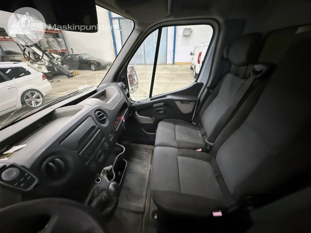 Closed box van Renault Master 150 DCI: picture 13