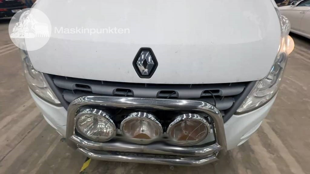 Closed box van Renault Master 150 DCI: picture 50
