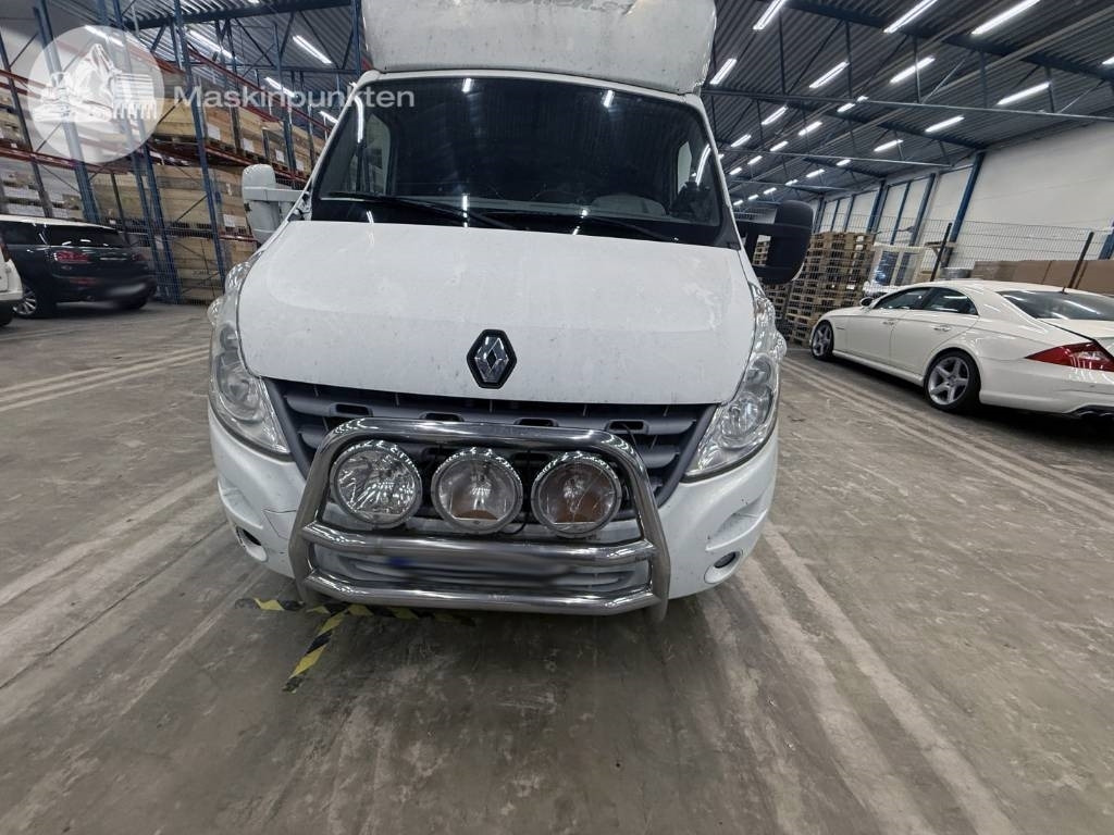 Closed box van Renault Master 150 DCI: picture 25