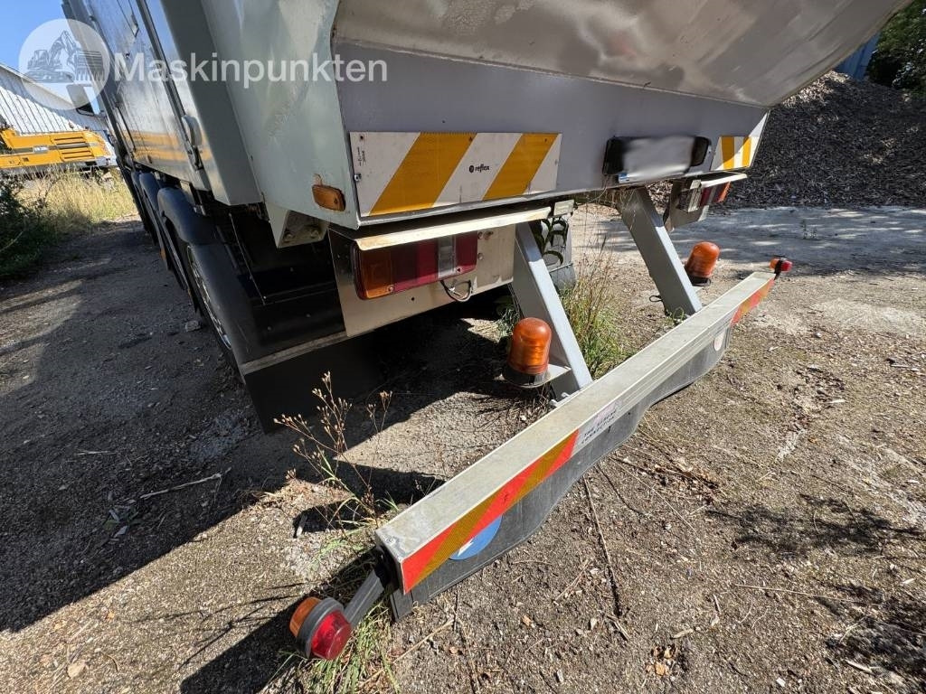 Garbage truck Scania P 420 GB: picture 16