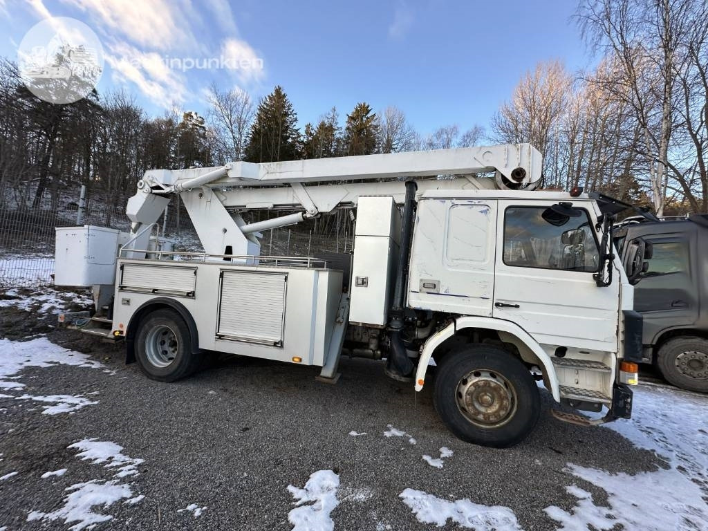 Scania P 92 M - Truck mounted aerial platform: picture 2 Scania P 92 M - Truck mounted aerial platform: picture 2