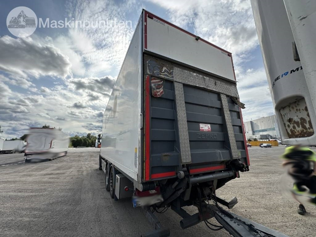 Refrigerator truck Scania R 450: picture 6