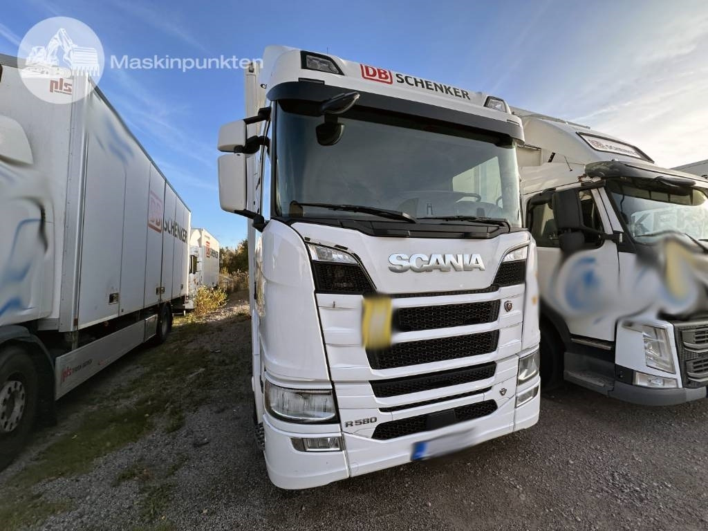 Scania R 580 - Box truck: picture 3 Scania R 580 - Box truck: picture 3