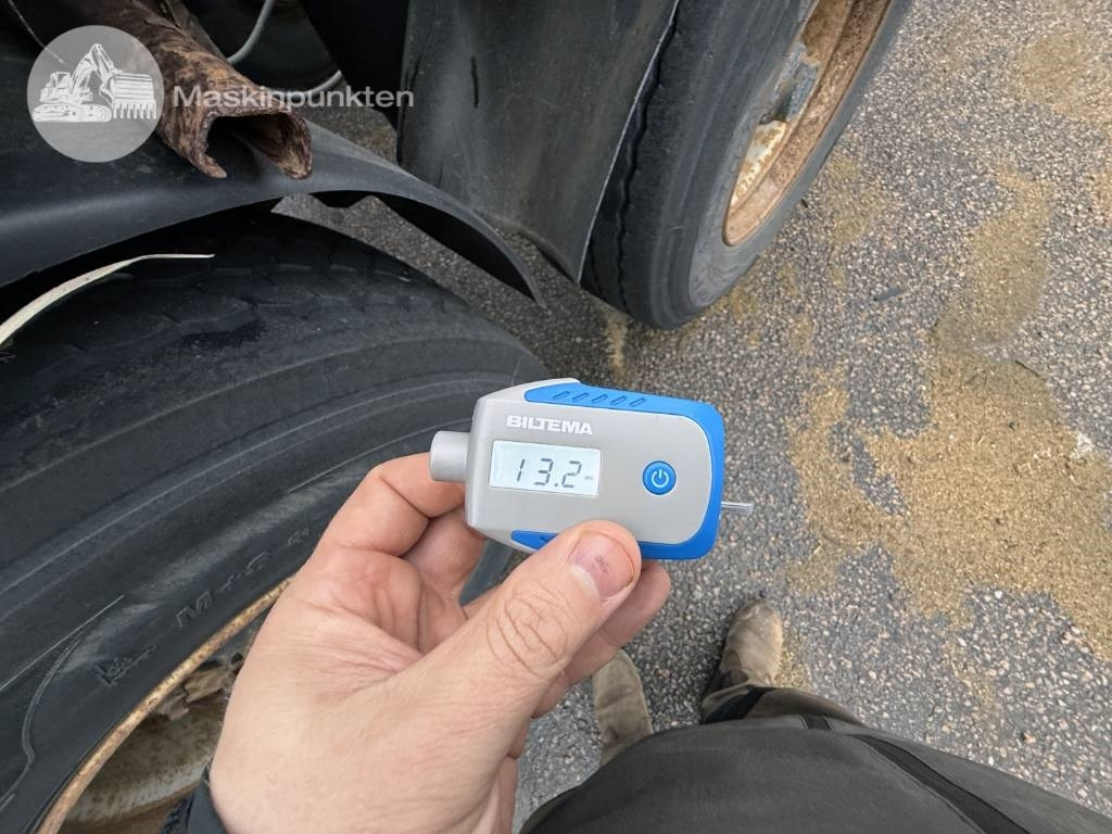 Container transporter/ Swap body semi-trailer Schweriner CS 40: picture 13