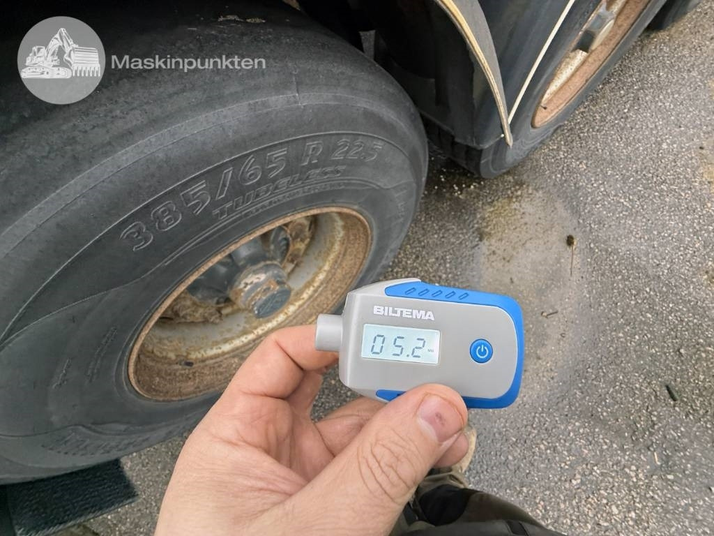 Container transporter/ Swap body semi-trailer Schweriner CS 40: picture 12