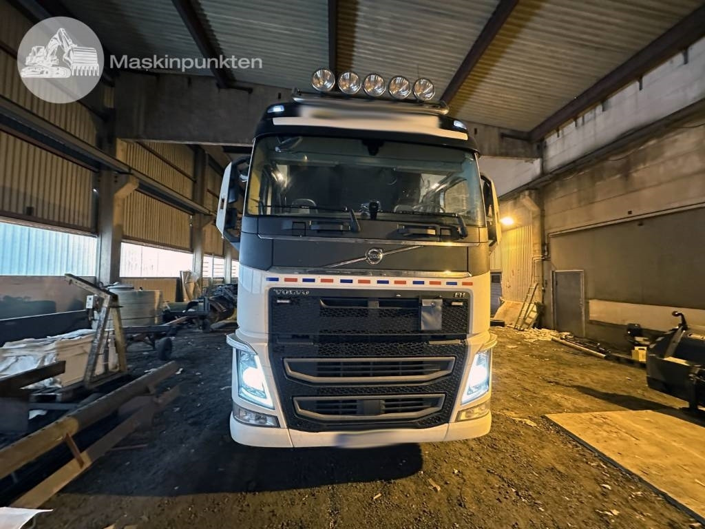 Volvo FH 500 TMA - Tractor unit: picture 2 Volvo FH 500 TMA - Tractor unit: picture 2