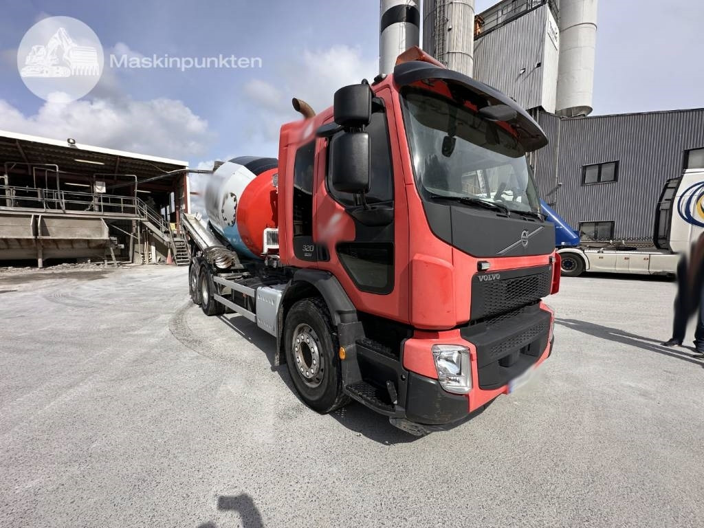 Volvo FE 320 - Concrete mixer truck: picture 4 Volvo FE 320 - Concrete mixer truck: picture 4