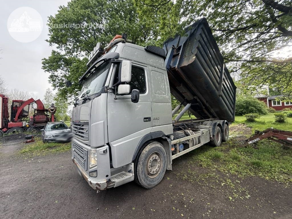Volvo FH 16 660  - Hook lift truck: picture 2 Volvo FH 16 660  - Hook lift truck: picture 2
