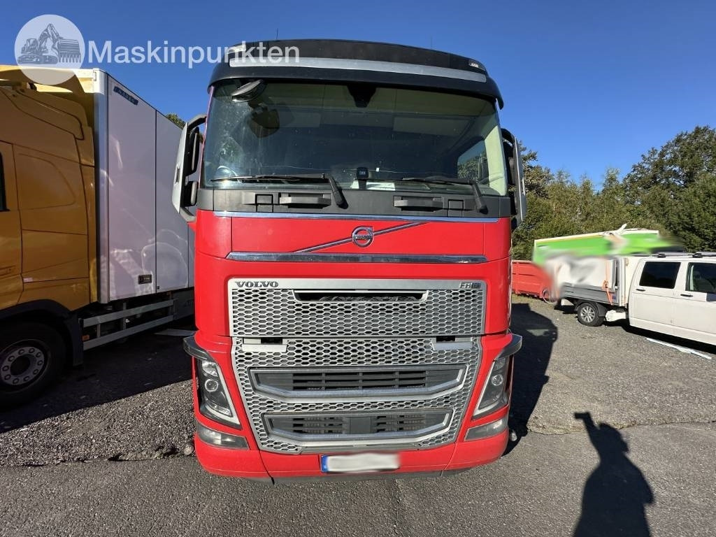 Volvo FH 16  - Cab chassis truck: picture 2 Volvo FH 16  - Cab chassis truck: picture 2